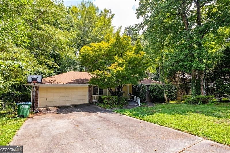 1st image of 2761 Brackenwood Dr
