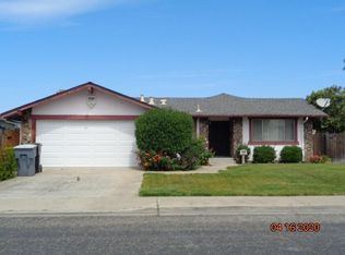 1838 Foothills Ct, Oakdale, CA 95361