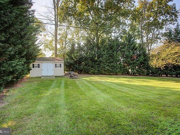 5th image of 18339 Woodside Dr