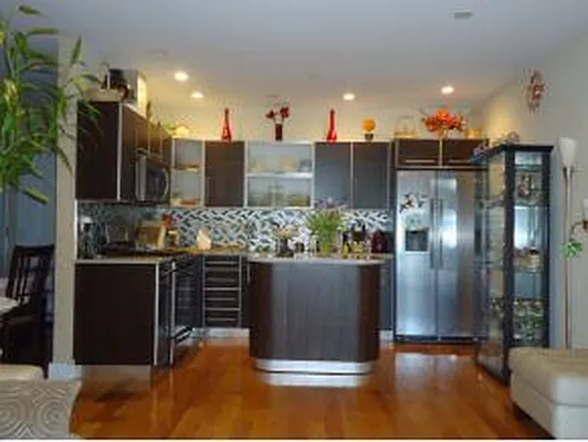 Sold by Superior Realty Service | media 18