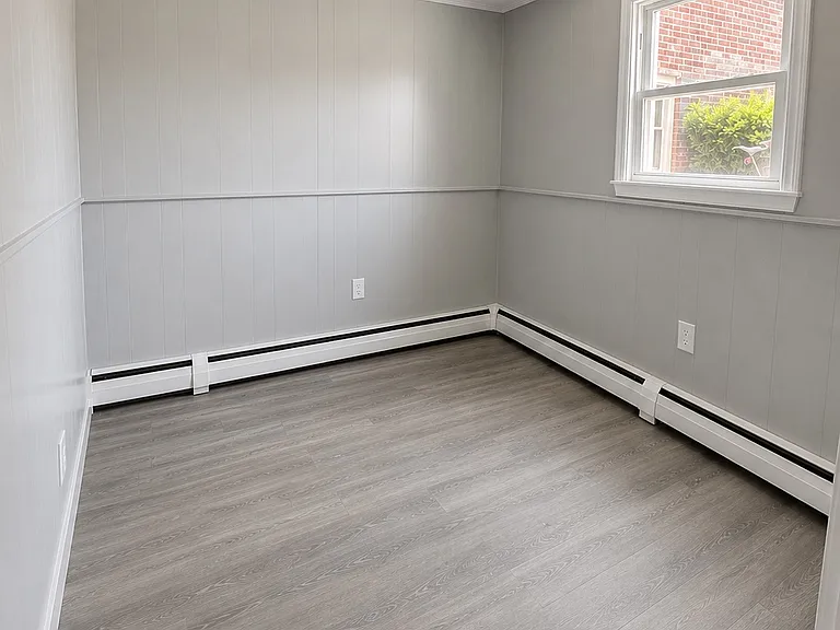 33 Perry Ave #4 — Photo 2