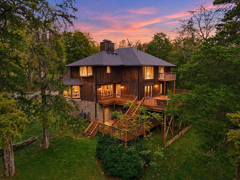 1st image of 100 Fox Run Rd