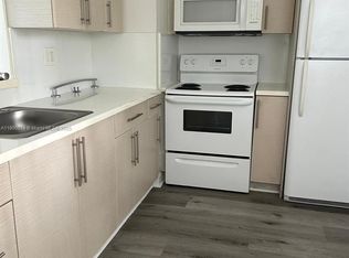 4393 NW 11th St APT 17, Miami, FL 33126