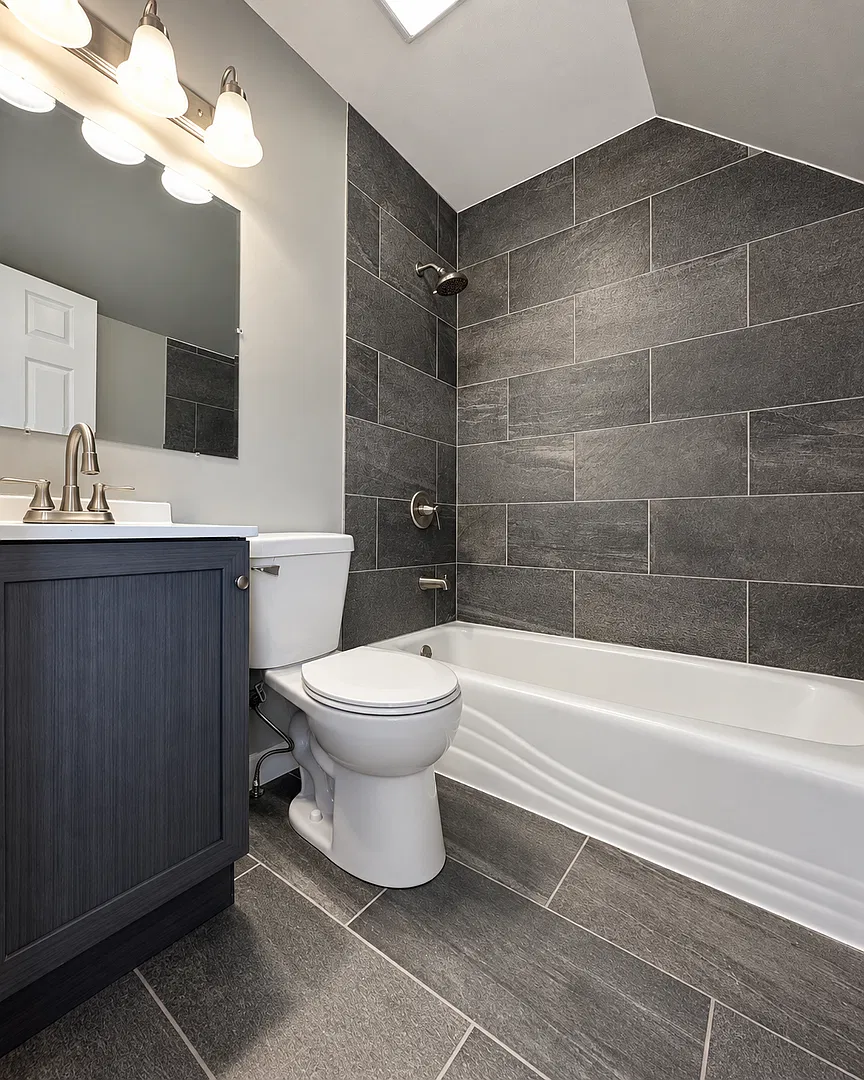 587 Charles Ave — Photo 4
