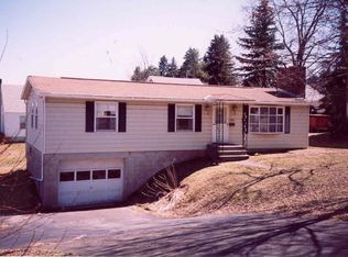 Ridge St, Honesdale, PA 18431