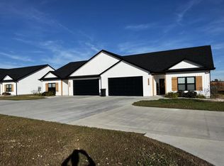 2725 S Market St, Marion, IL 62959