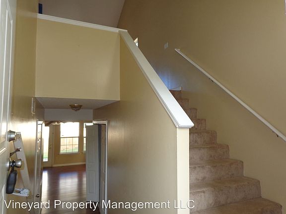 4th image of 2212 Tuley Dr