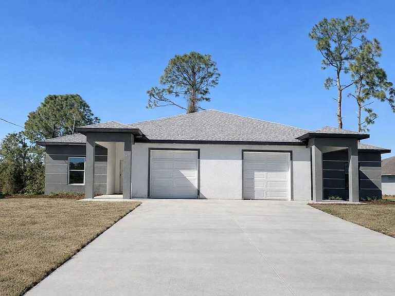 1117 Abrams Blvd — Photo 2