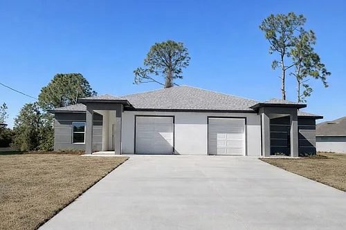 1117 Abrams Blvd Photo 1