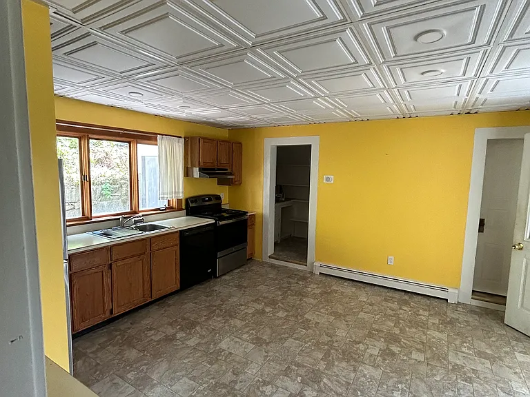 30 Granite St #1 — Photo 4