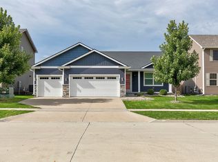 2320 SE Maxwell Dr, Waukee, IA 50263