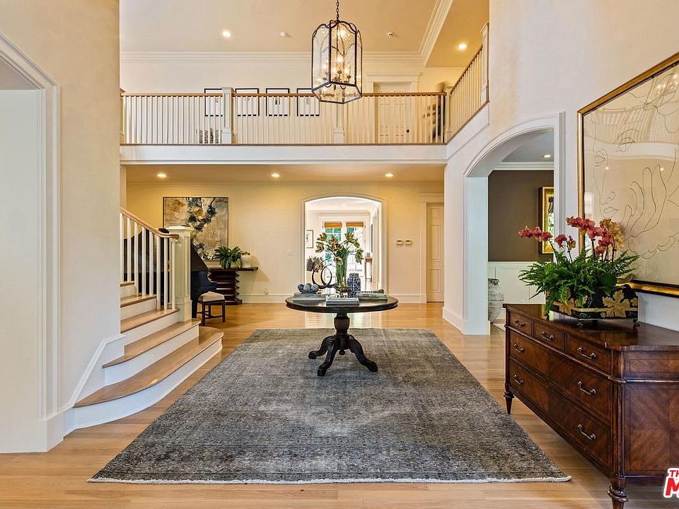 12710 Marlboro St, Los Angeles, CA 90049 | Zillow