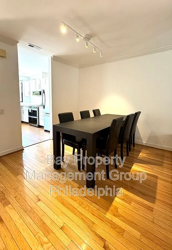 3 bed, 2.0 bath, 1800 sqft, $3,750 — Photo 4