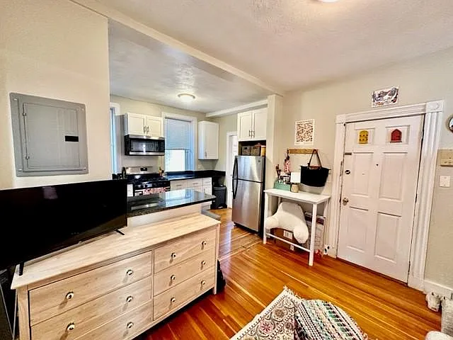 20 Moon St #4 — Photo 5