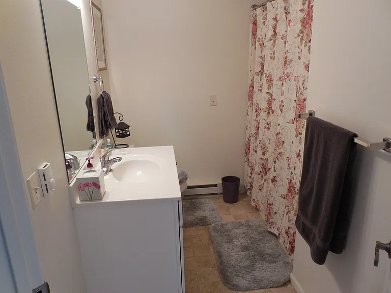 Autumn Ridge Apartment — Photo 18