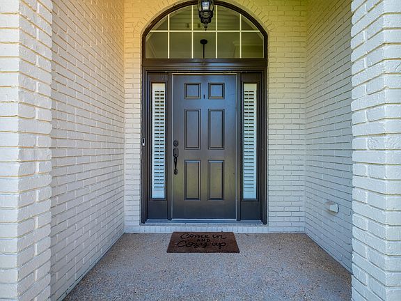 2nd image of 35 Westoak Cir