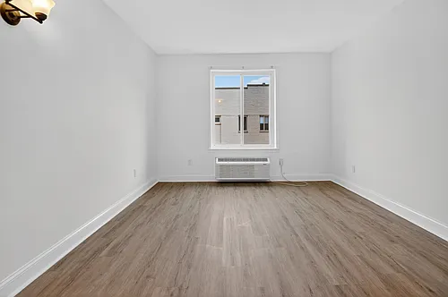 2425 Mount Vernon Ave #2 Photo 1