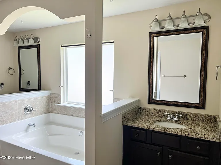 327 Clearwater Ln — Photo 29