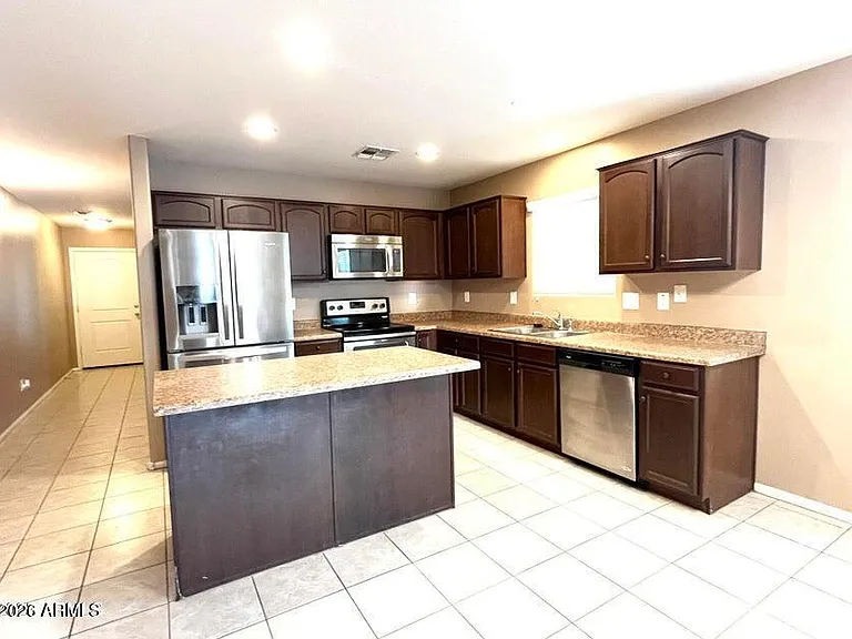 4968 S Rovey Pkwy — Photo 7