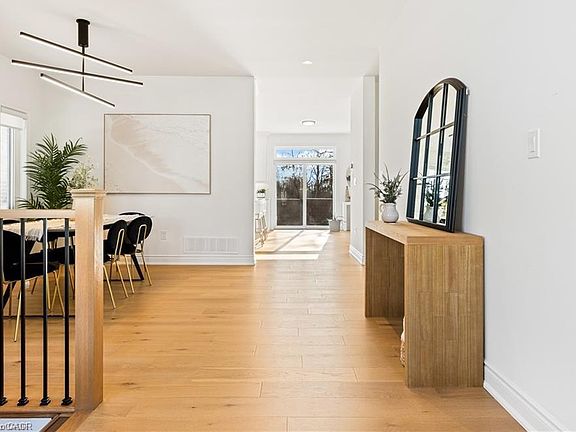 2nd image of 66 Cesar Pl