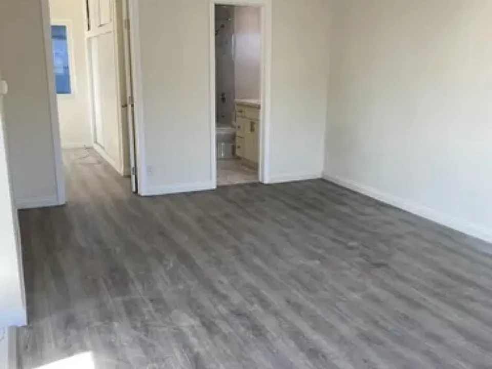 127 S Oxford Ave #5