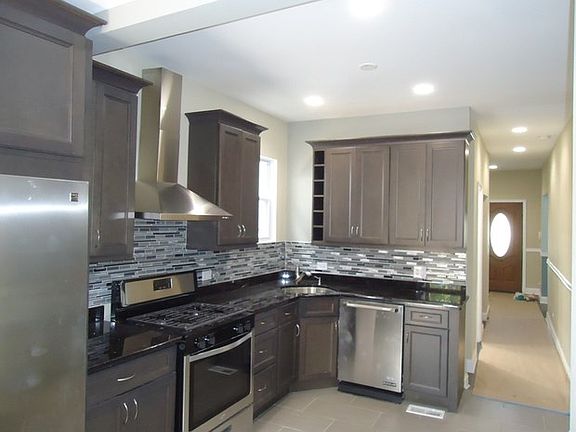 5th image of 5341 W Race Ave