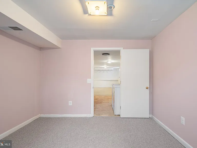 1103 Burwick Dr — Photo 10