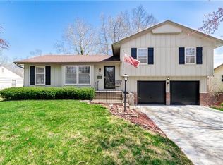 8925 Craig Dr, Overland Park, KS 66212