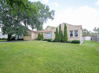 1780 Longvalley Rd, Glenview, IL 60025