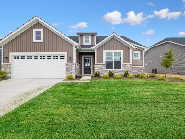 3203 Viridian Way, Valparaiso, IN 46385