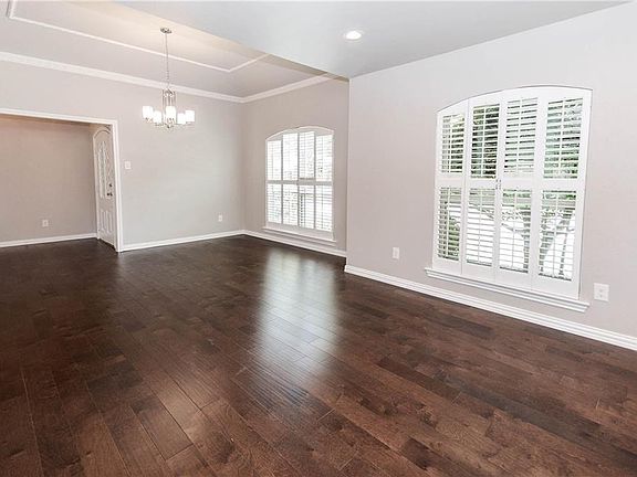 5th image of 6111 Bluff Point Dr