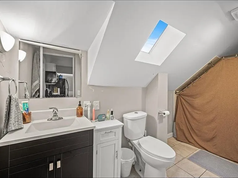 2742 California St NE #2 — Photo 14