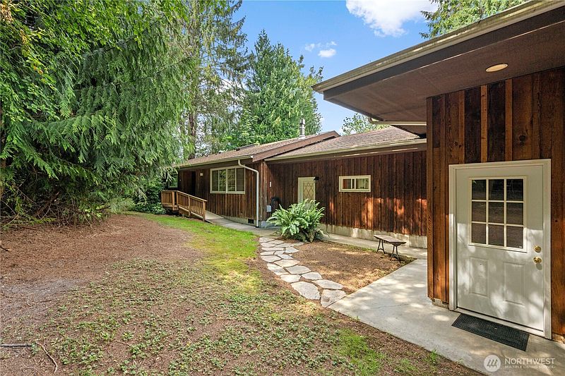 3rd image of 16227 Forty Five Road