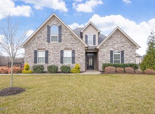 1323 Edenbridge Dr, Alcoa, TN 37701