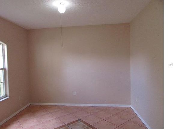 3rd image of 1807 Ashton Dr E