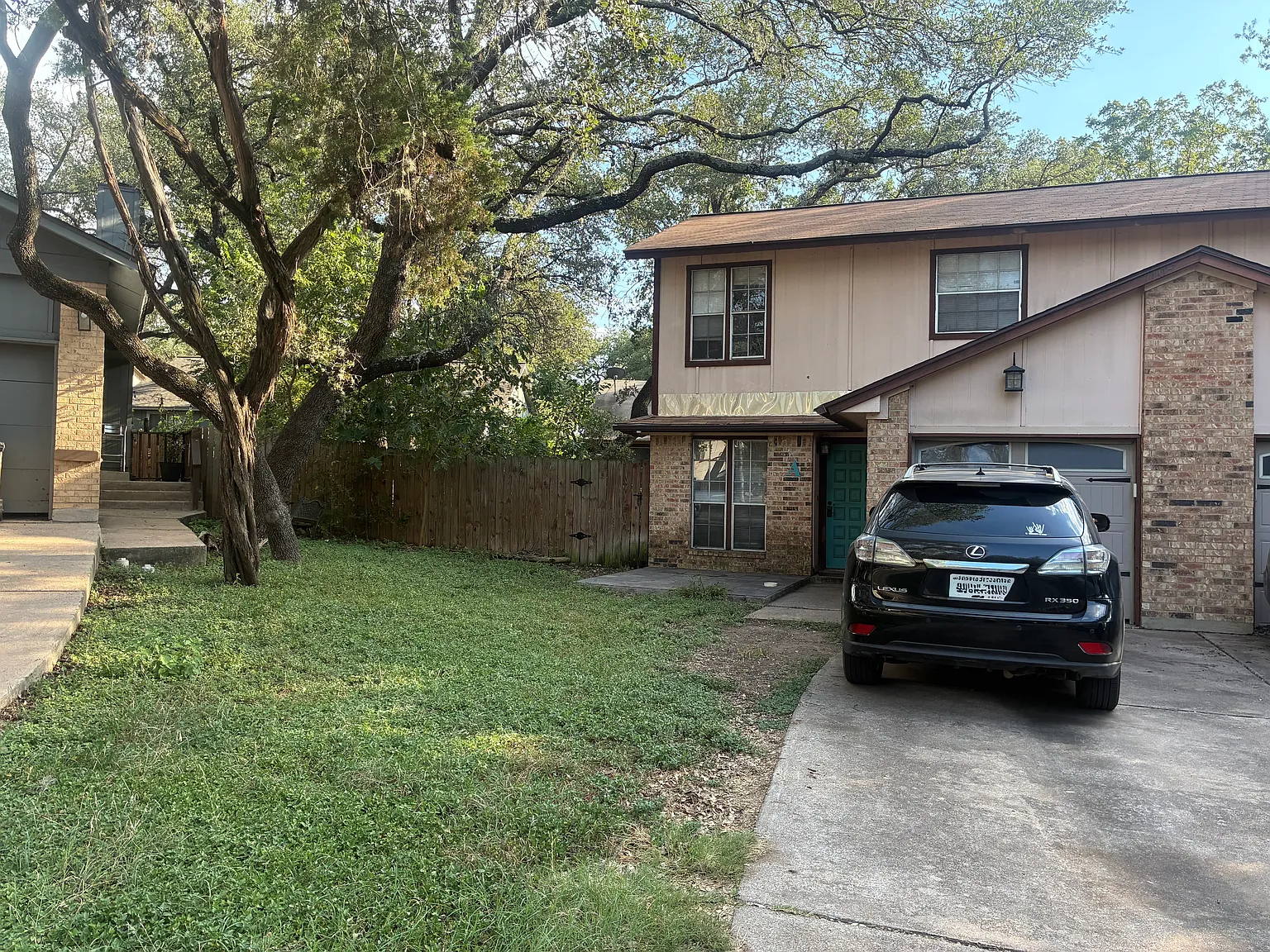 7104 Woodhue Ct — Photo 1