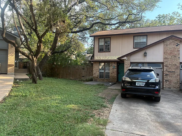7104 Woodhue Ct #A — Photo 1