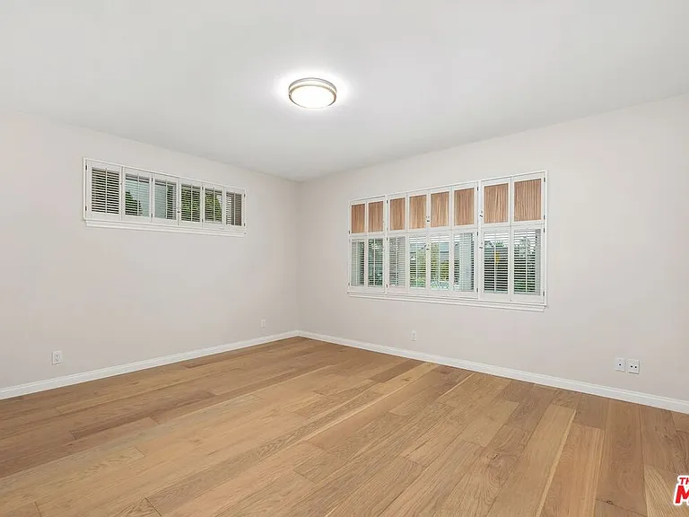 6204 S Corning Ave — Photo 25