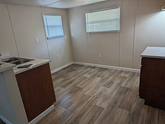 4th image of 7000 N Main St #15161595