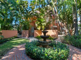 215 Phipps Plz APT 3, Palm Beach, FL 33480