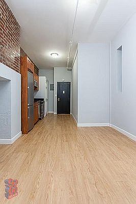 4th image of 358 W 51st St APT Bh