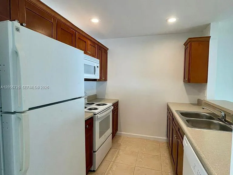 5020 Elmhurst Rd #B — Photo 4