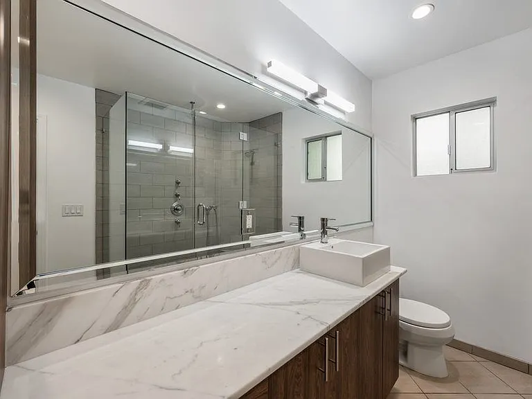 1148 N Clark St #3 — Photo 14