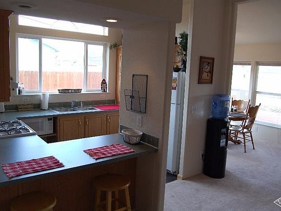 5th image of 135 Stargazer Cir