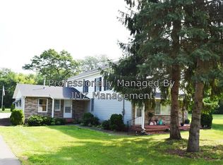 6256 Andersonville Rd APT B, Waterford Twp, MI 48329