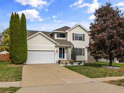 9361 Lake Dr, West Des Moines, IA, 50266