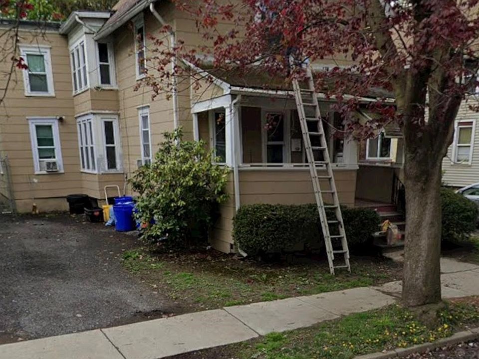 1st image of 33 Lydia St