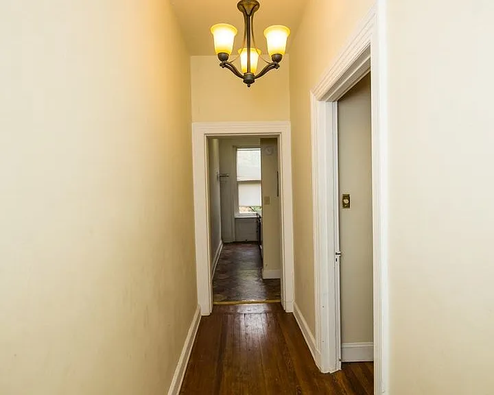 10 E. Read St — Photo 2