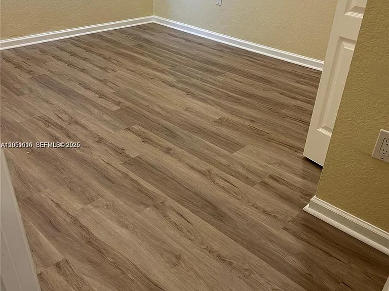 2210 NE 37th Rd — Photo 10