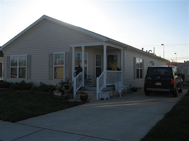 1st image of 26 Gregory Dr